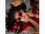 Ladies Mod Style Vintage Cat Eye Heart Shape Sunglasses in Red