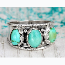 Women's Boho Green Stone Vintage Look Ring